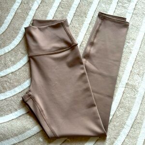 Alo Yoga 7/8 High-Waist Air Lift Women’s Leggings, Size Medium